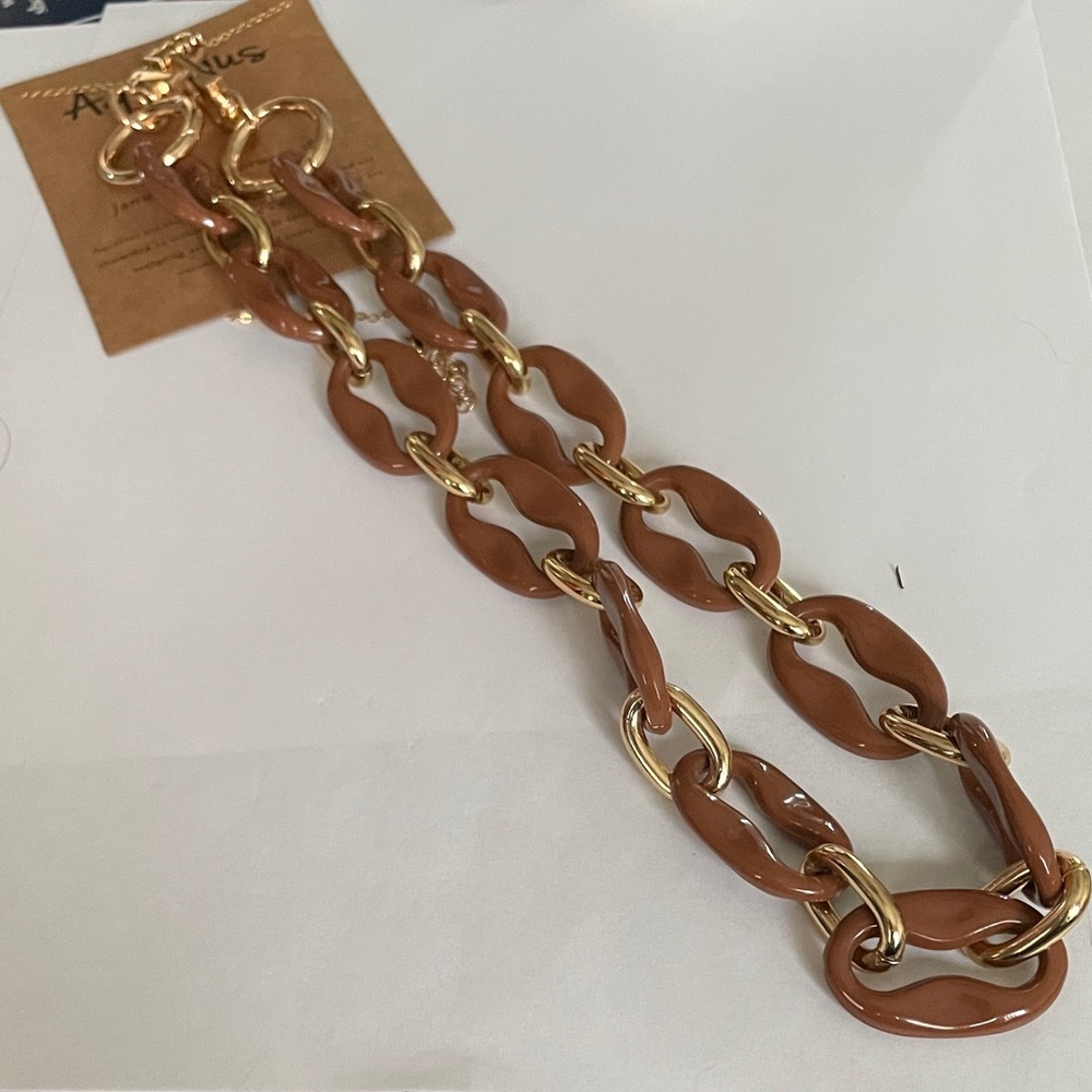 Aquarius Gold and Tan Link Necklace